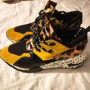 Steve Madden Cliff Athletic Sneaker Women Size 9 Cheetah and suede